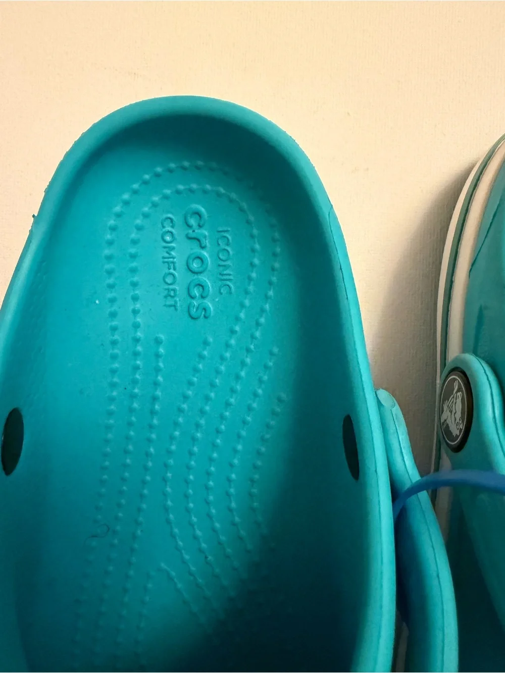 CROCS lightweight slip